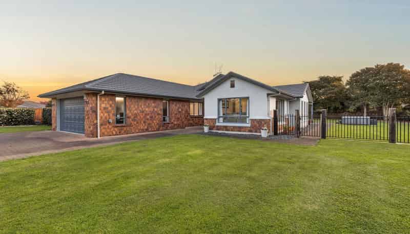 200 The Oaks Drive, Cambridge