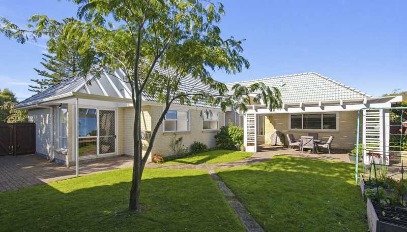 1 Maple Lane, Waikanae