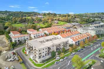 2/124 Stancombe Road, Flat Bush