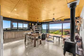 6831f Shwy 6, Charleston