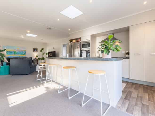 49 Donovan Road, PARAPARAUMU BEACH