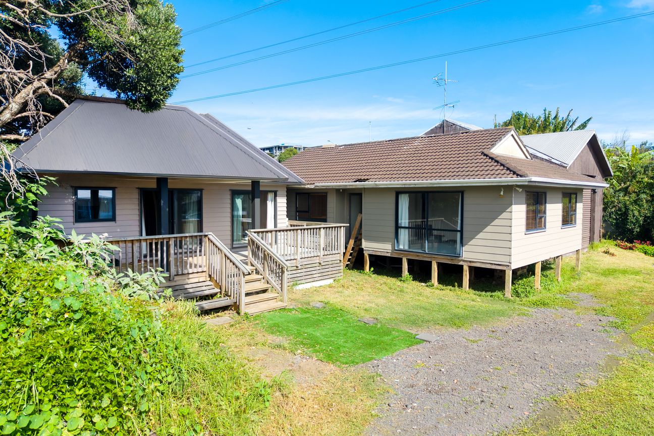 House in Maungakiekie-Tāmaki, Richmond Quarry, Mount Wellington - View 2