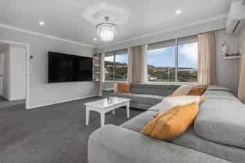 11 Tweed Road, Papakowhai