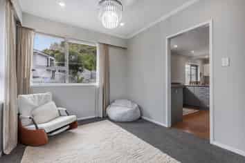 11 Tweed Road, Papakowhai