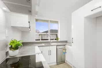 12 Tacoma Drive, Totara Park