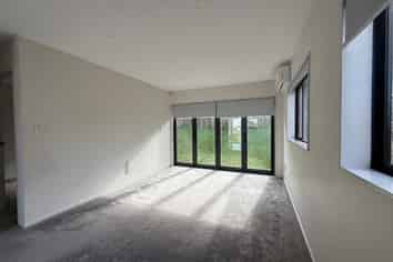 21A Bangla Place, Massey