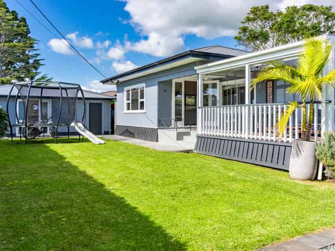 12 Argyle Street, Waipu