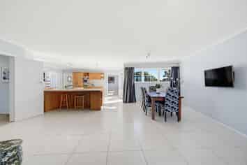 36 Longview Rd, Poraiti