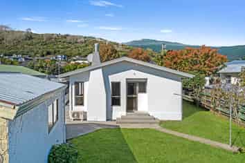 2/302a The Ridgeway, Stoke