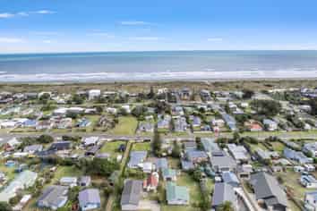 50 Park Avenue Waitarere, Levin