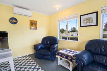 50 Park Avenue Waitarere, Levin