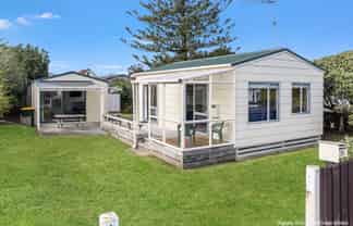 50 Park Avenue Waitarere, Levin
