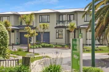 140/2 Armoy Drive, East Tamaki