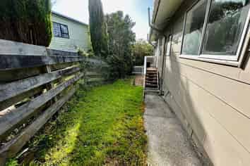 92 Thurleigh Grove, Karori