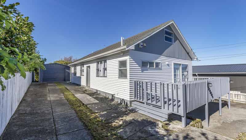 8 Herewini Street, Titahi Bay