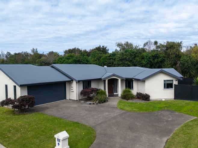 9 Logan Court, Chartwell
