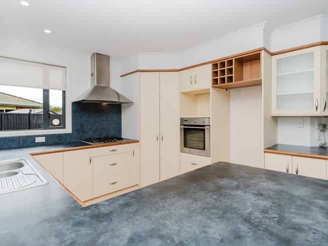 9 Logan Court, Chartwell