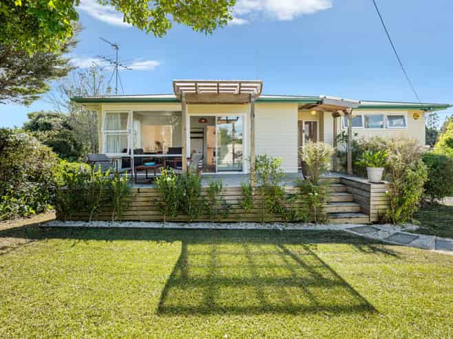 31 Hillcrest Road, Hatfields Beach