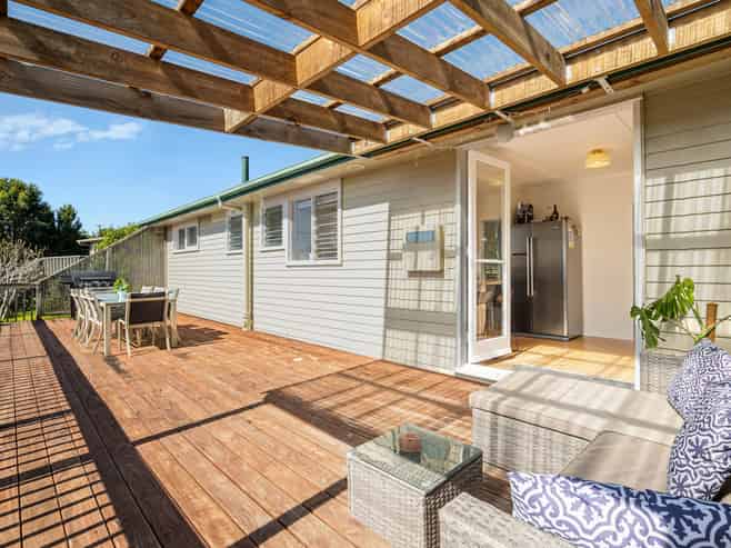 31 Hillcrest Road, Hatfields Beach
