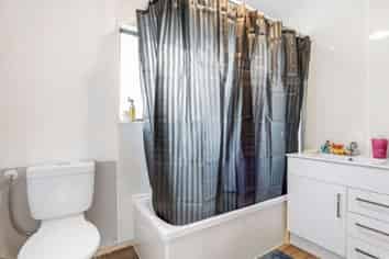 1A Kusabs Road, Mangakakahi