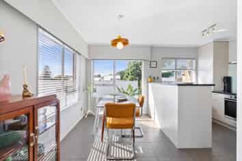 1/521 Mt Albert Road, Three Kings