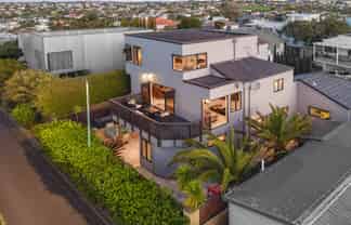 2/48 Te Arawa Street, Orakei