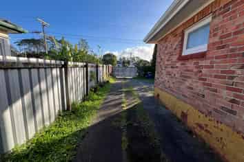 98 Portage Road, New Lynn