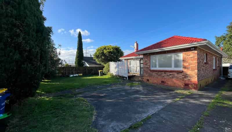 98 Portage Road, New Lynn