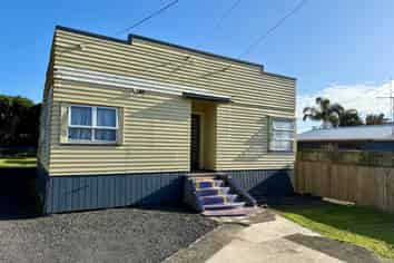 55 Wainui Rd, Raglan