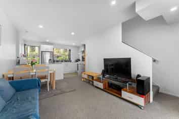 18 Akeake Lane, Albany