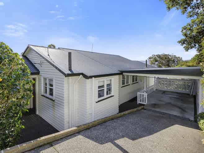 15 Lyons Crescent, Strathmore Park