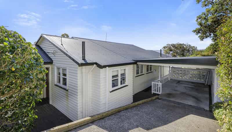 15 Lyons Crescent, Strathmore Park