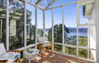 15 Lyons Crescent, Strathmore Park