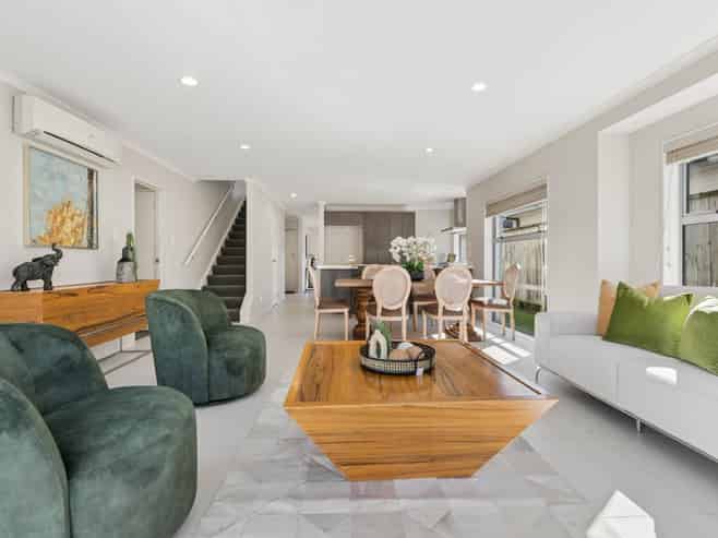 6  Lorenzo Way, Flat Bush