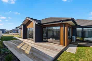 7 Kotare Drive, Coastlands