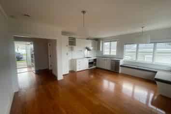 1/5 Barrington Road, Grey Lynn