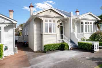 27 Kelmarna Avenue, Herne Bay