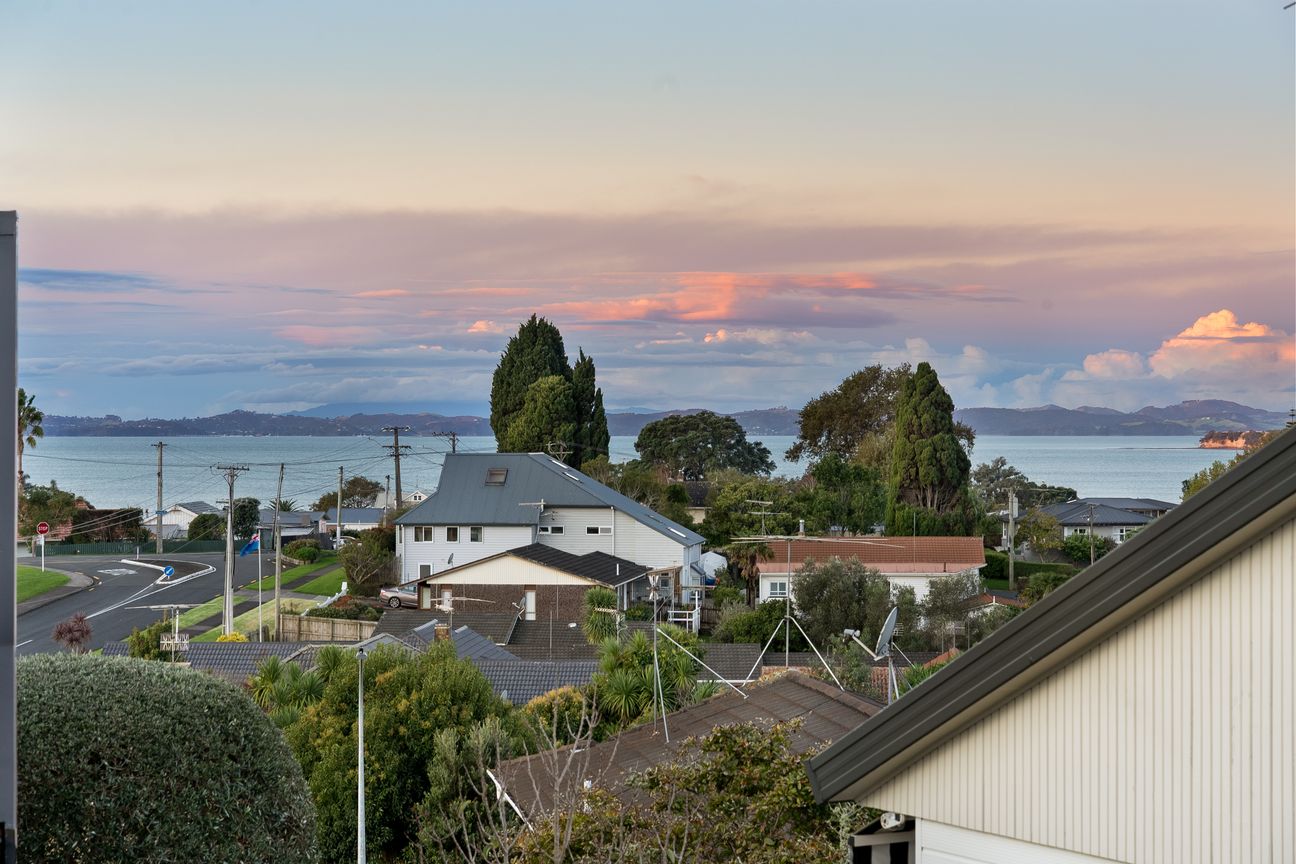 Relaxed Coastal Living - Vendor's Next Home Found - Bild 4