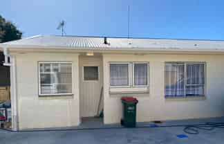 2/85 Clyde Street, Hamilton East