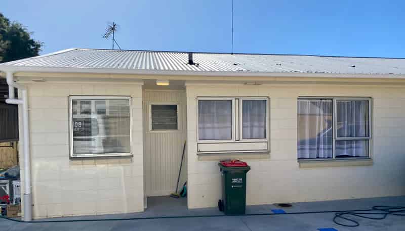 2/85 Clyde Street, Hamilton East