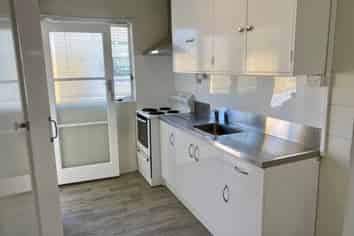 2/85 Clyde Street, Hamilton East