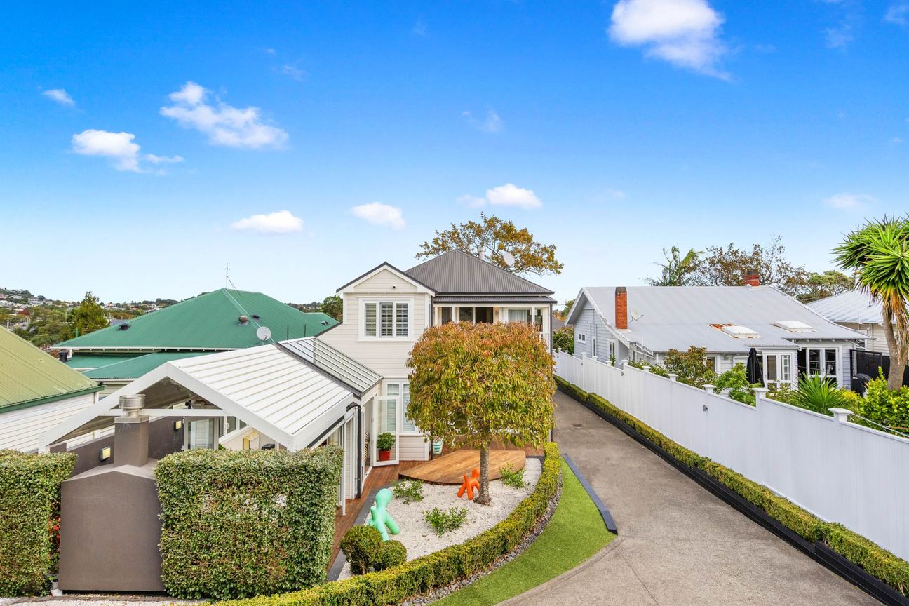 Modern Classic Villa with Granny Flat - Vista 6