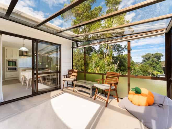 988 Beach Road, Torbay