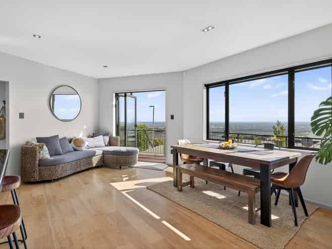 16 Stoneyridge Close, Mount Pleasant