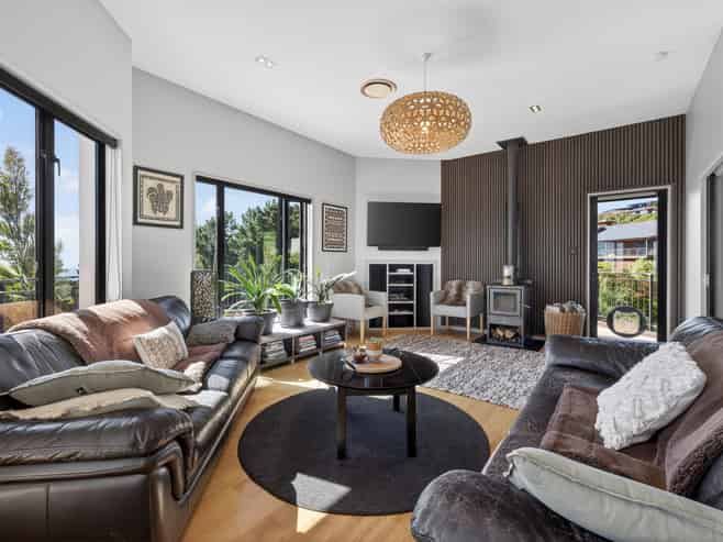 16 Stoneyridge Close, Mount Pleasant