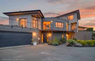 16 Stoneyridge Close, Mount Pleasant