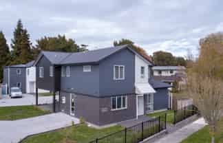 3/9 Hibiscus Avenue (Room A), Hamilton Lake