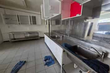 Full Kitchen In Clouston Park Road