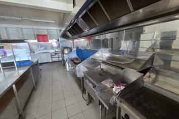 Full Kitchen In Clouston Park Road