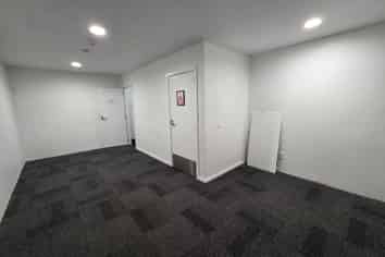 Existing Salon Fitout - Opportunity!